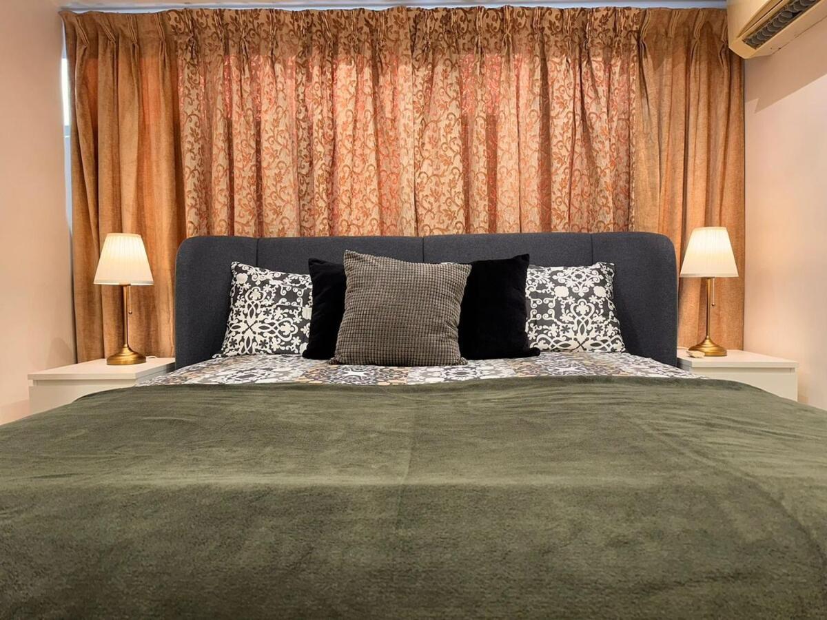 Sperb 4 Bedroom * Bombaj